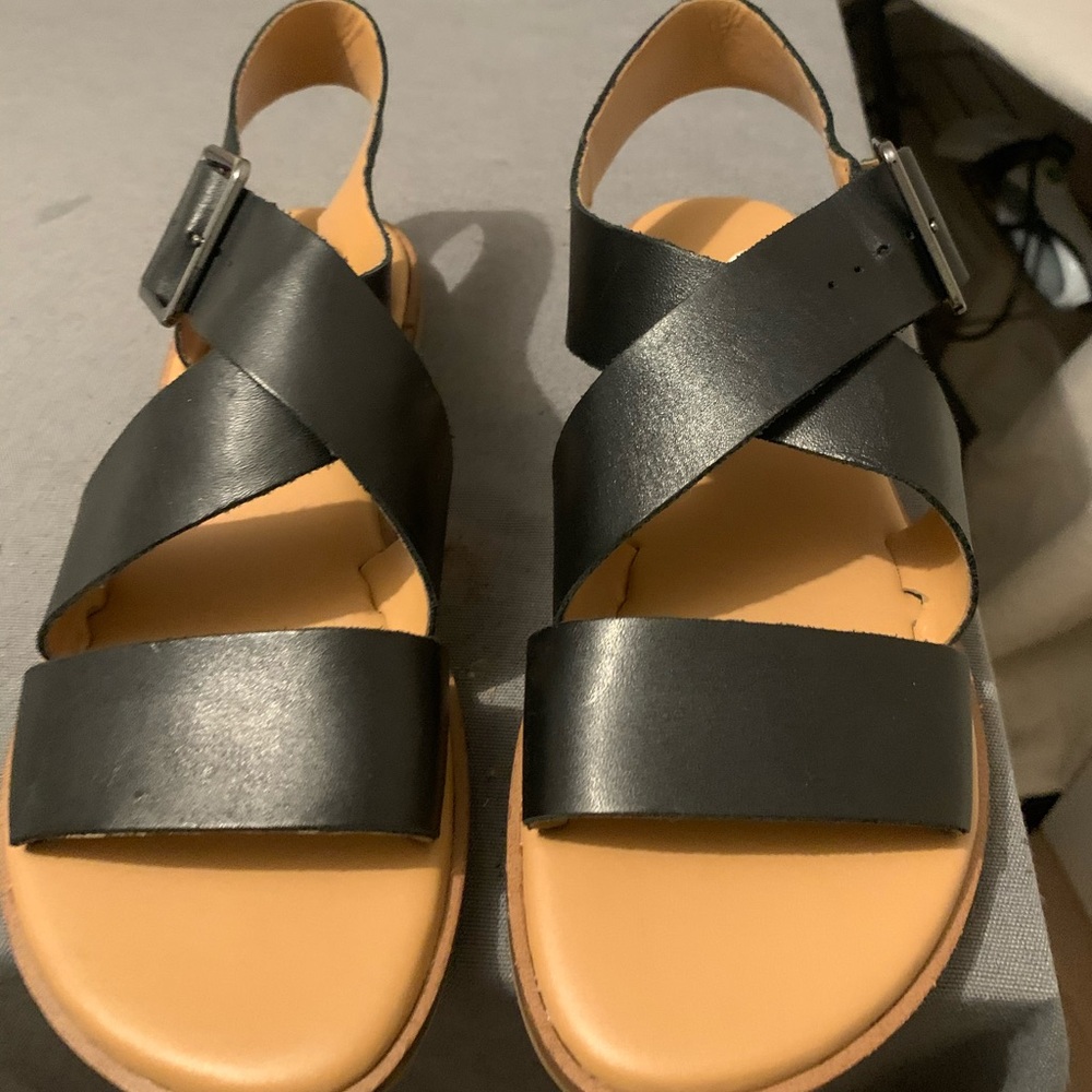 Sandals - Picture 3 of 3